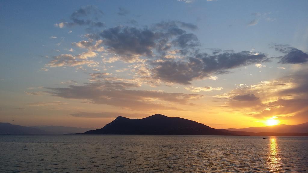 Foivos Hotel Loutra Edipsou  Bagian luar foto